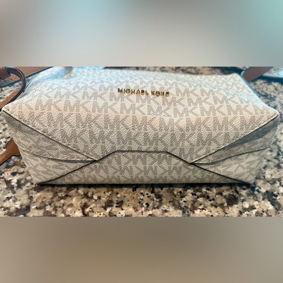 Michael Kors Crossbody bag - Picture 9 of 10
